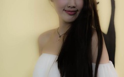 男人边吃奶边挵进去呻吟的说说